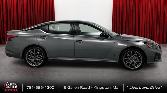 2023 nissan altima 2.0 sr