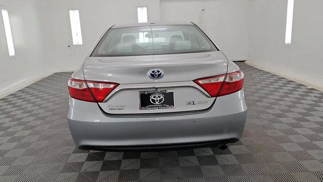 2017 toyota camry hybrid le