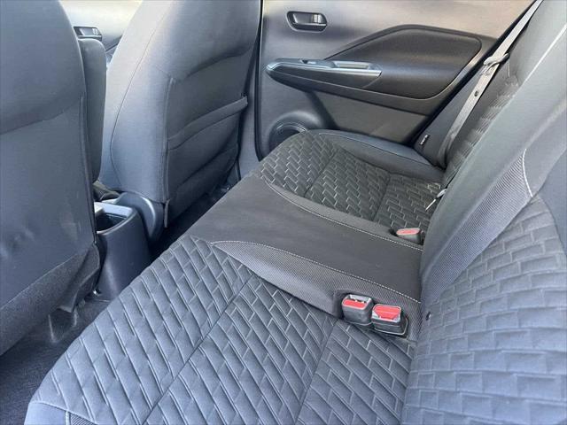 2021 nissan kicks s