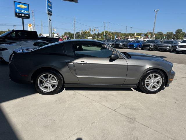 2011 ford mustang v6
