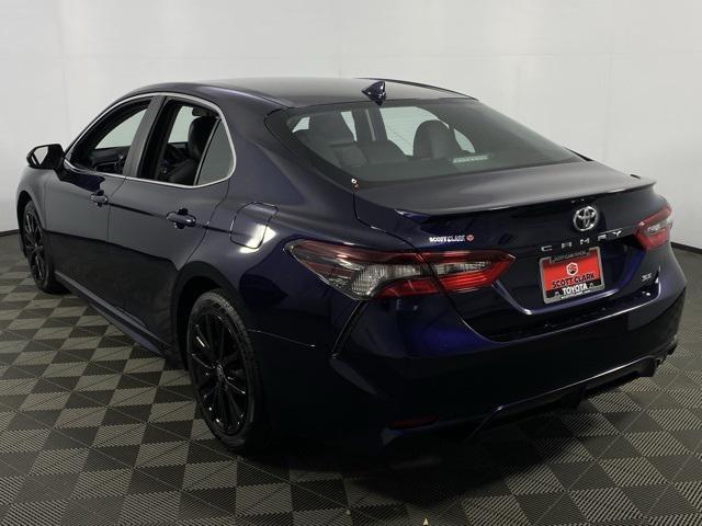 2021 toyota camry se