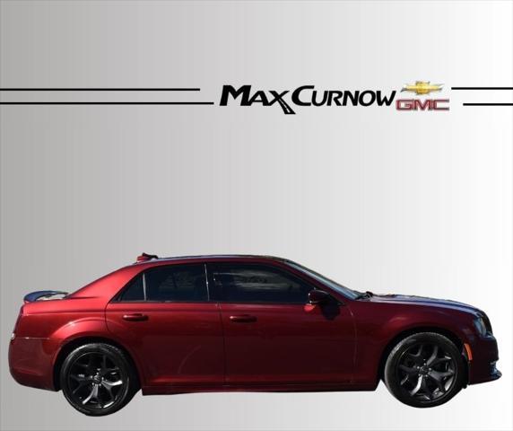 2022 chrysler 300 s