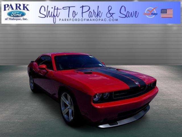 2008 dodge challenger srt8