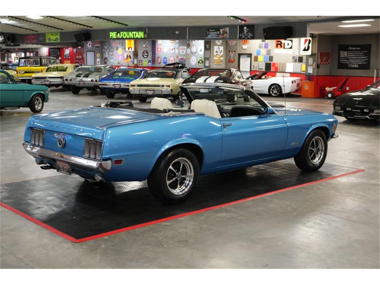 1970 ford mustang