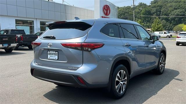 2021 toyota highlander xle