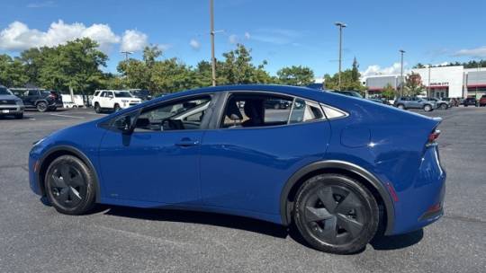 2024 toyota prius le