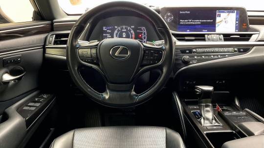 2019 Lexus ES