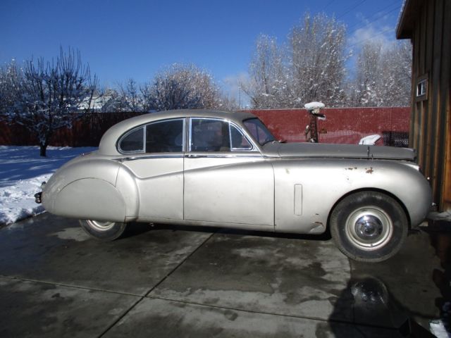 complete, runs very smooth, rare and quite unique