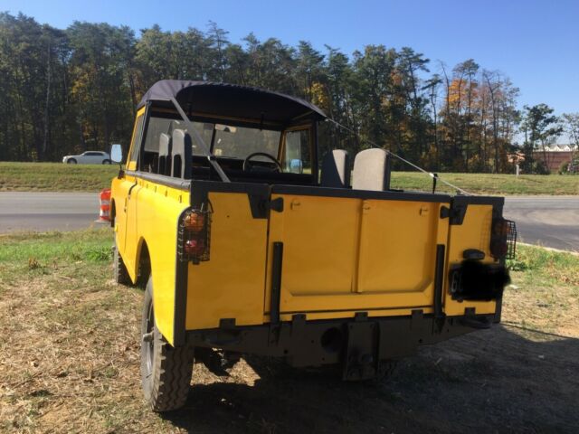 1979 land rover defender 109 series 3 convertible / manual / left hand drive