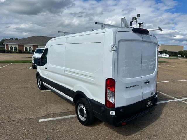 2022 ford transit-250