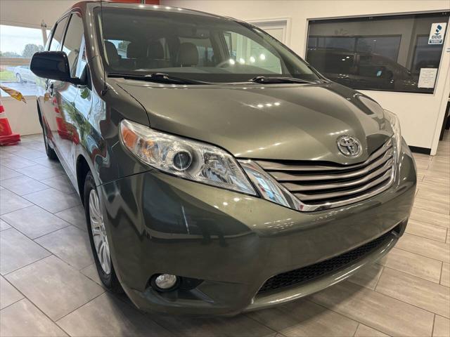 2014 toyota sienna xle