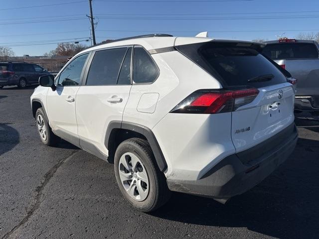 2021 toyota rav4 le