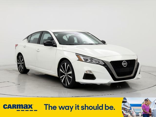 2020 nissan altima sr