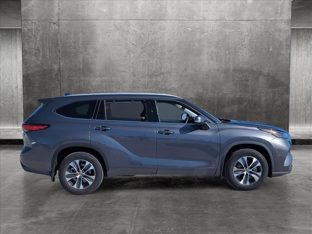 2022 toyota highlander hybrid xle