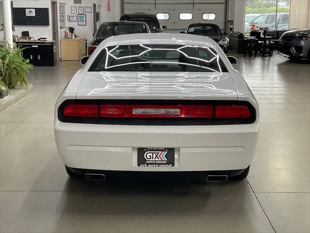 2013 dodge challenger sxt