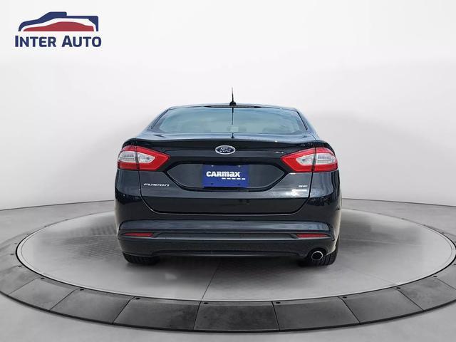 2014 ford fusion se