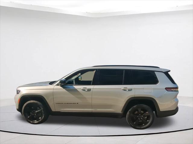 2023 jeep grand cherokee l altitude 4x4