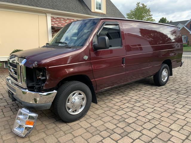 2010 ford e350 super duty base