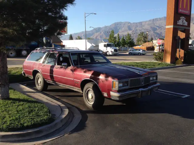 oldsmobile custom cruiser wagon stationwagon