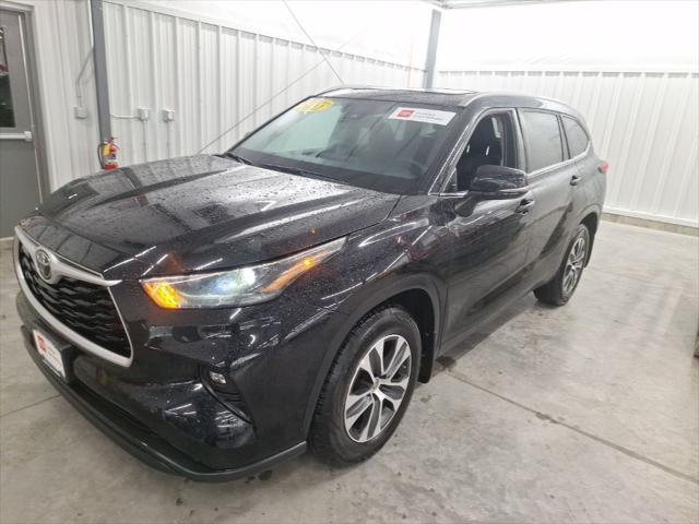 2022 toyota highlander xle