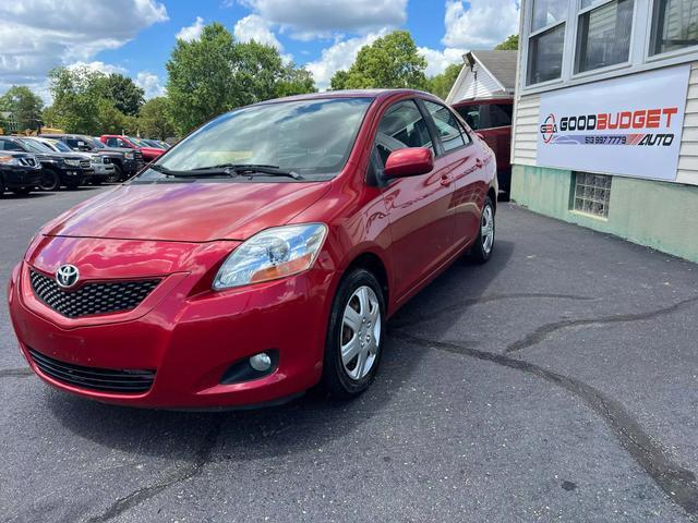 2010 toyota yaris base