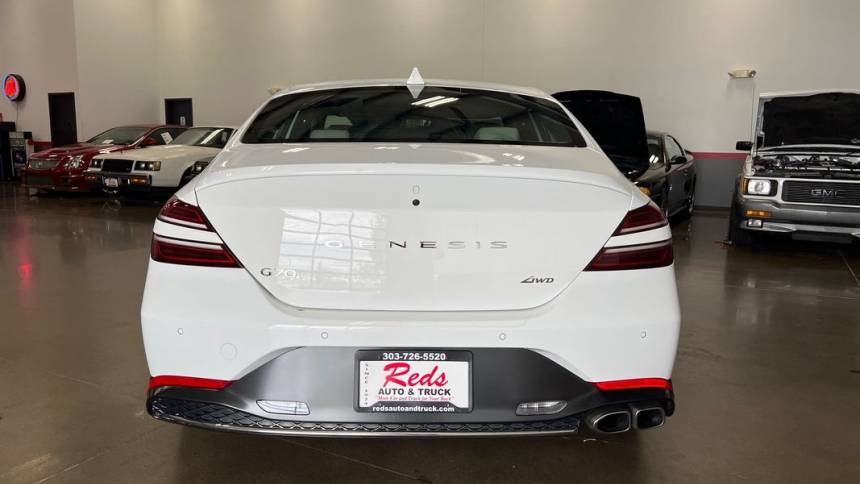 2022 genesis g70 2.0t