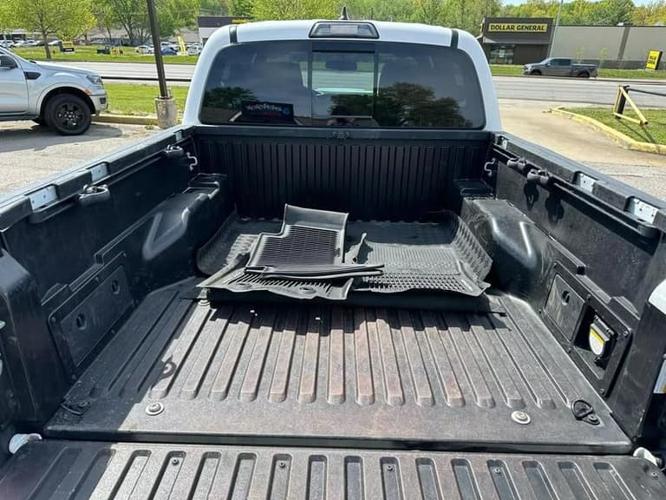 2017 toyota tacoma double cab trd sport pickup 4d 5 ft in blue springs, missouri