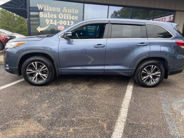 2018 toyota highlander le
