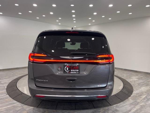 2022 chrysler pacifica touring-l
