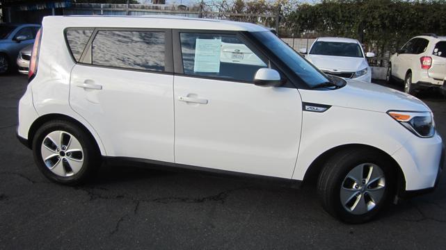 2016 kia soul base