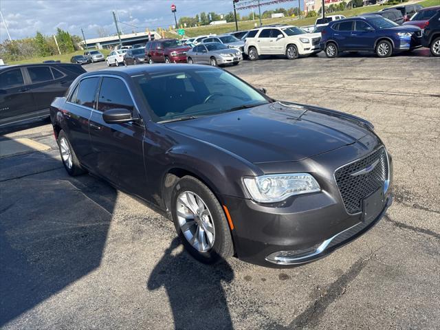 2019 chrysler 300 touring