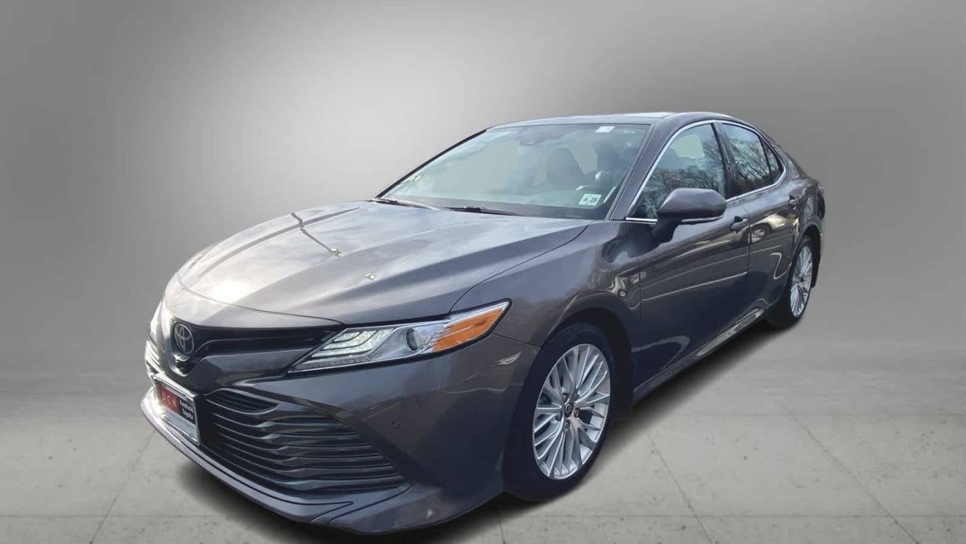 2020 toyota camry xle v6