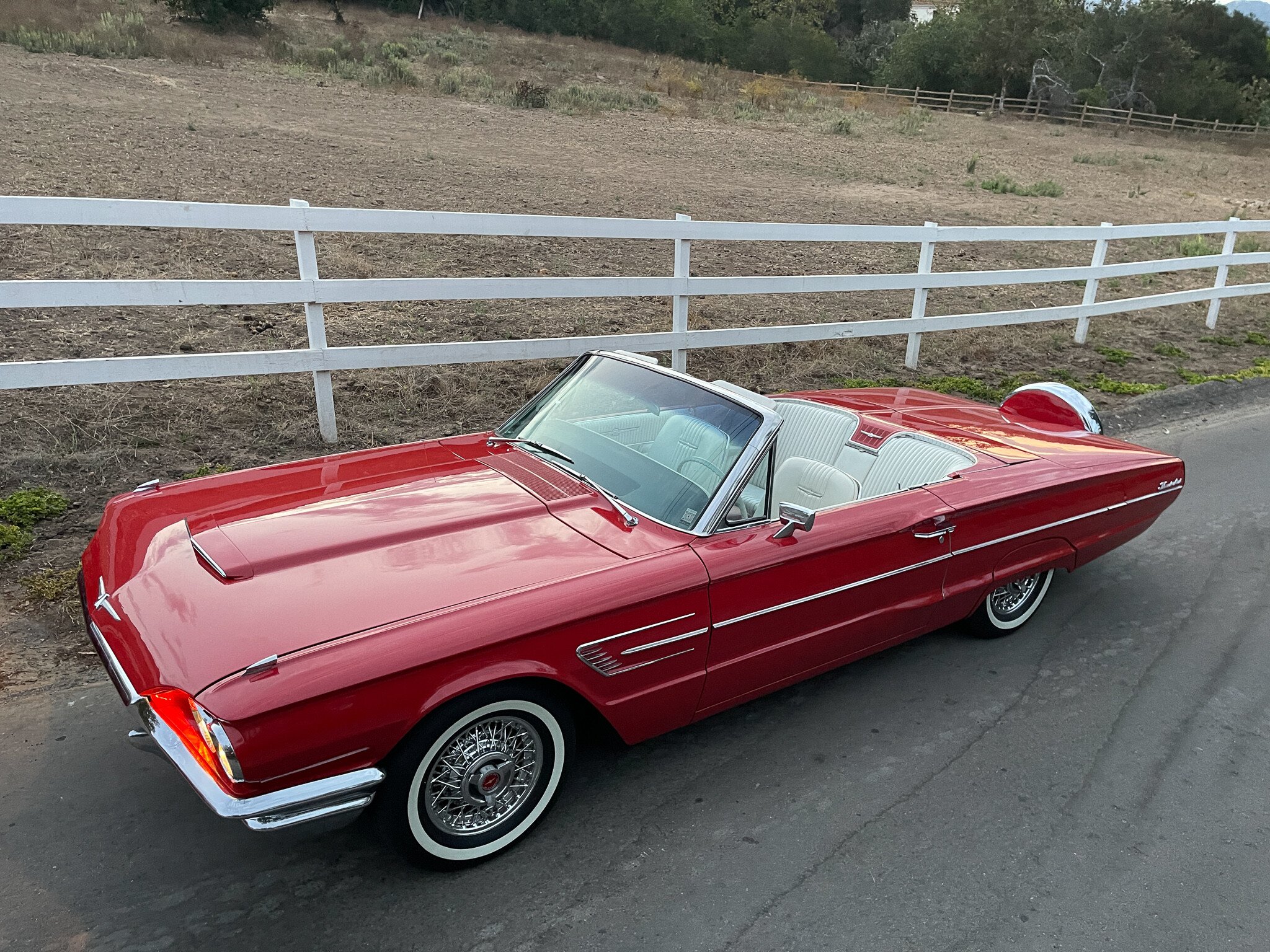 1965 ford thunderbird