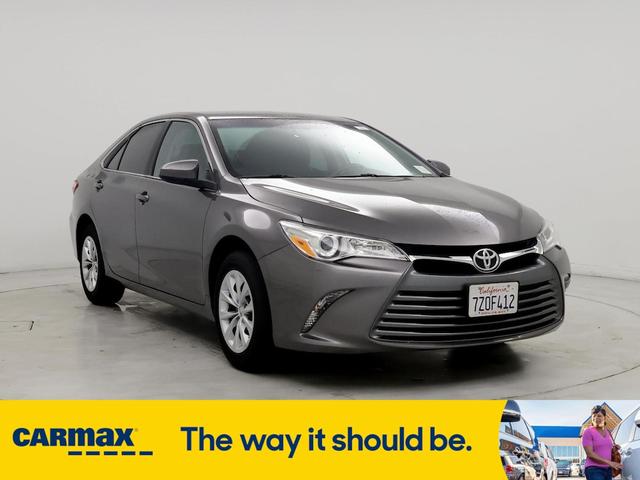 2017 toyota camry le