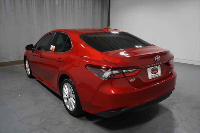 2024 toyota camry le