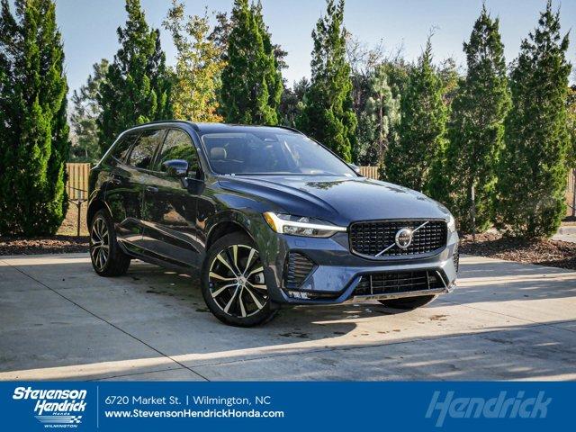 2024 volvo xc60 plus dark theme