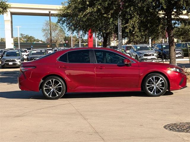 2018 toyota camry se