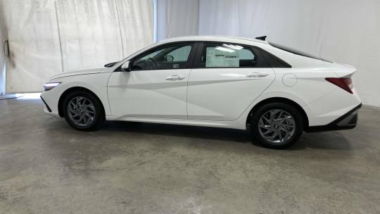 new 2024 hyundai elantra sel ivt