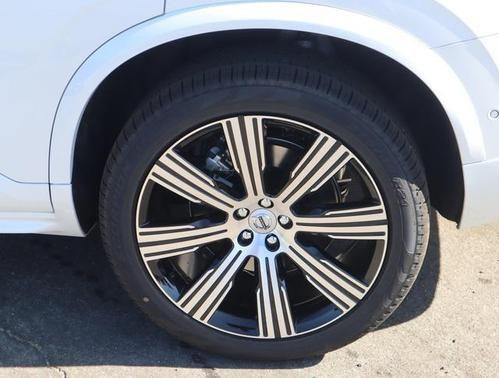 2024 volvo xc90 recharge plug-in hybrid