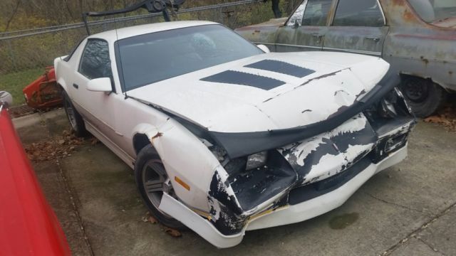 1989 chevrolet iroc z 350 cid sw ohio (wrecked)
