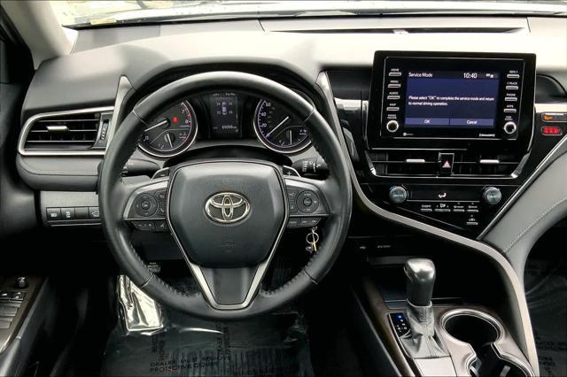 2021 toyota camry se