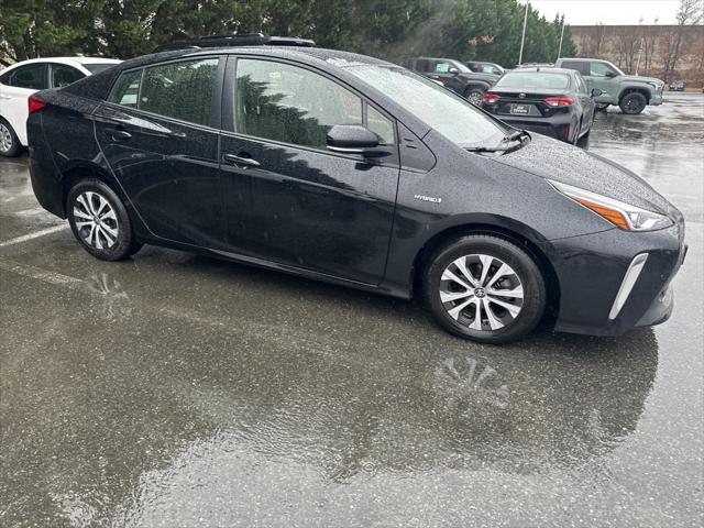 2022 toyota prius l