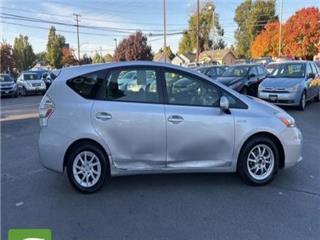 2012 Toyota Prius v (+) 5 door