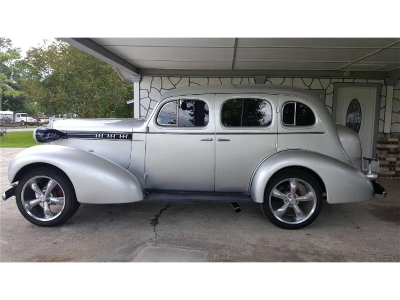 1936 oldsmobile sedan