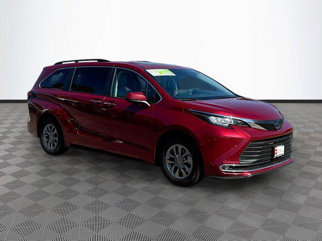 2023 toyota sienna xle 8 passenger