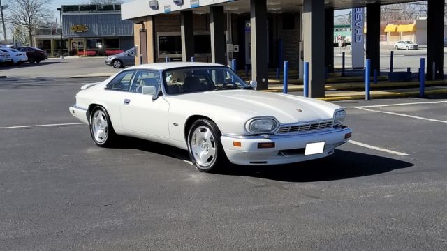 1994 jaguar xjs-v12 coupe, very rare, pristine condition, very low miles !!!