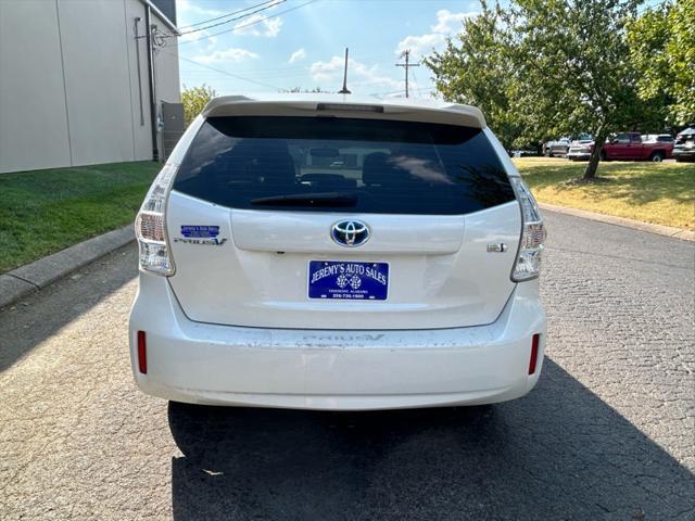 2013 toyota prius v three