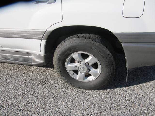 2000 toyota land cruiser base