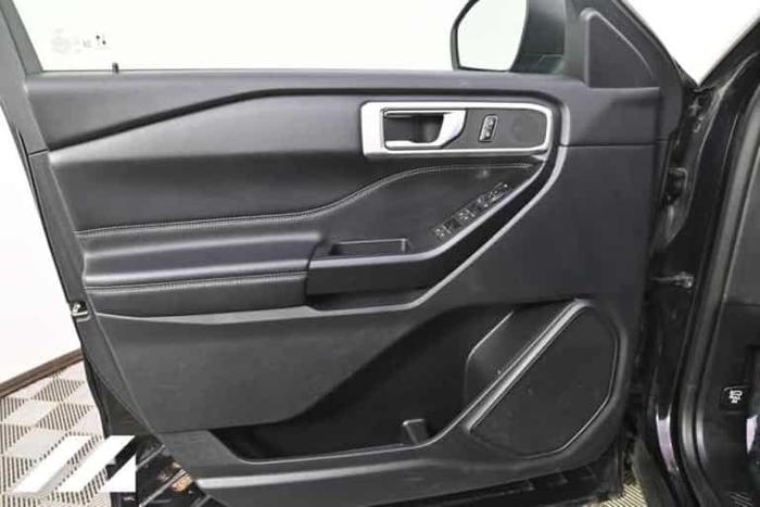 2020 ford explorer xlt in hopkins, minnesota