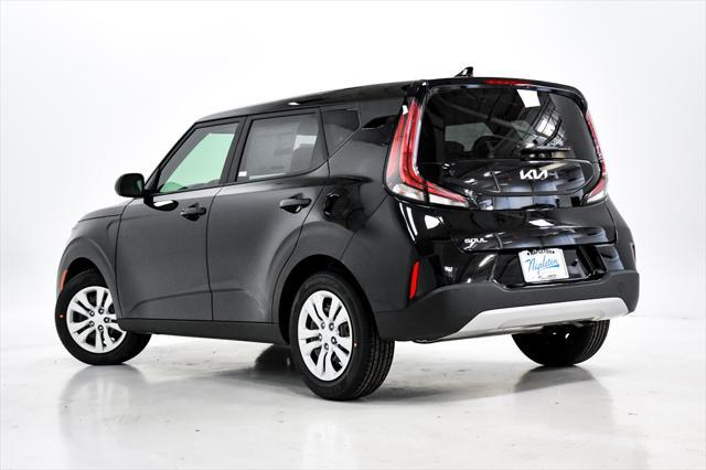2023 kia soul lx